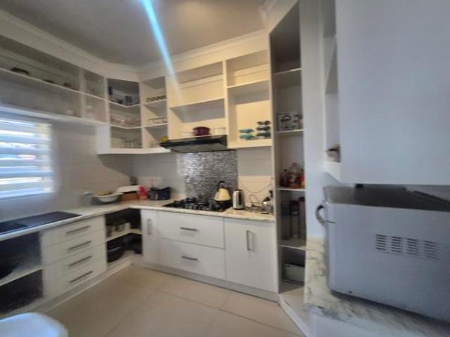 5 Bedroom House in Kinross