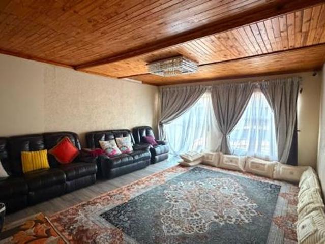5 Bedroom House in Kinross