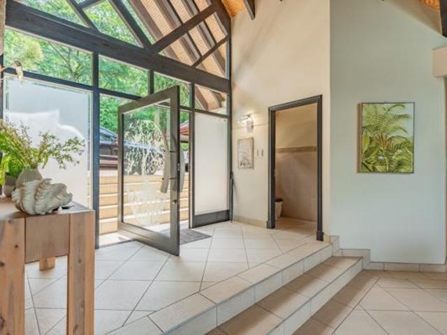5 Bedroom House in Kloof
