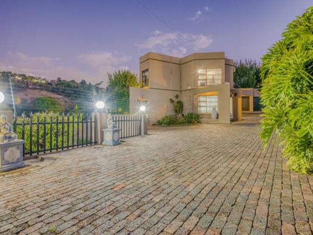 5 Bedroom House in Kloofendal