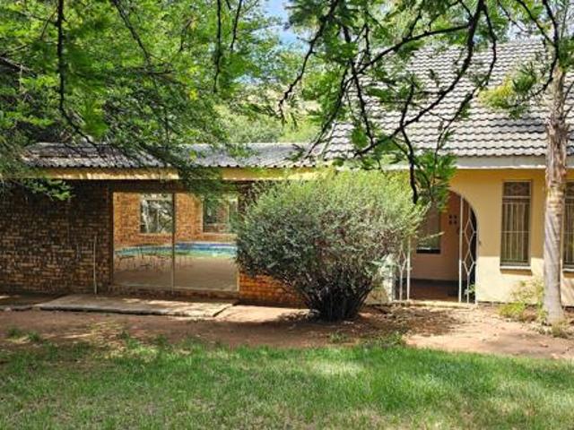 5 Bedroom House in Kloofendal