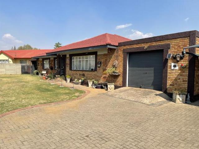 5 Bedroom House in Kriel