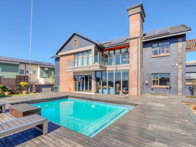 5 Bedroom House in Aquavista Mountain Estate