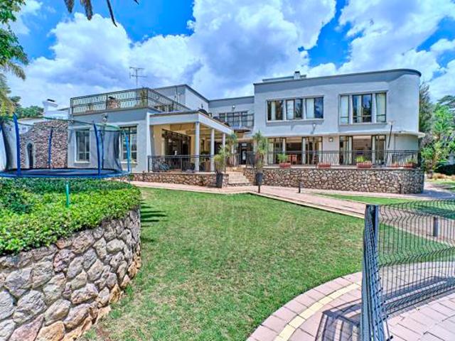 5 Bedroom House in Houghton Estate