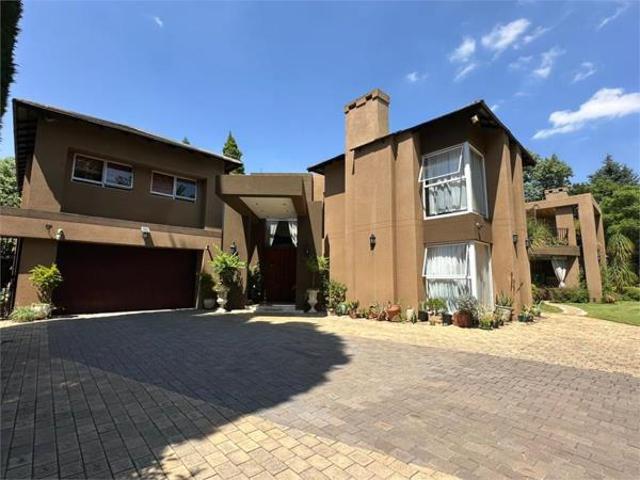 5 Bedroom House in Houghton Estate