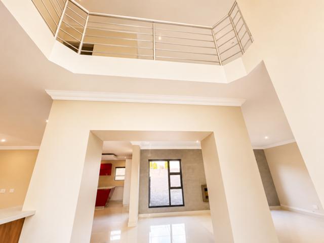 5 Bedroom House in Heuwelsig Estate