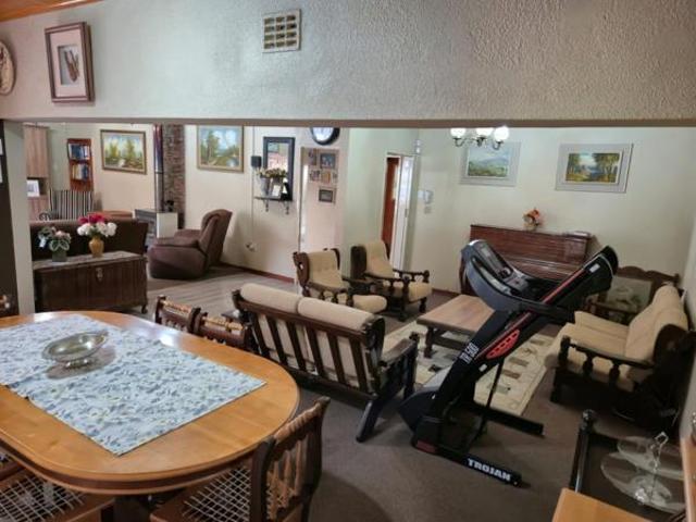 5 Bedroom House in Heidelberg Central
