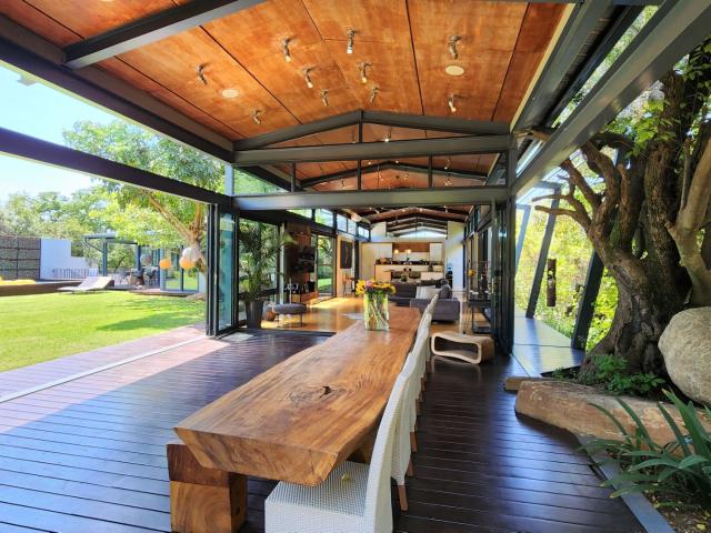 5 Bedroom House in Helderfontein Estate