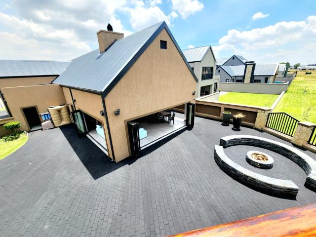 5 Bedroom House in Heron Banks Golf Estate