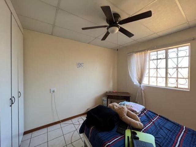 5 Bedroom House in Herlear
