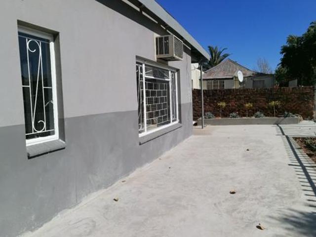 5 Bedroom House in Herlear