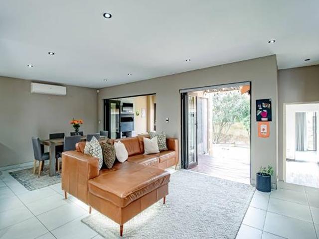 5 Bedroom House in Highveld