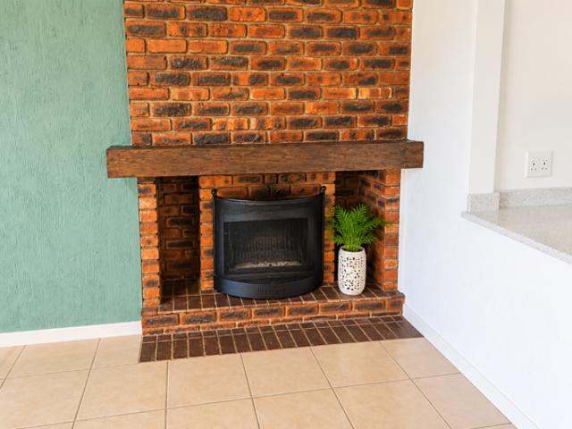 5 Bedroom House in Hillcrest Central