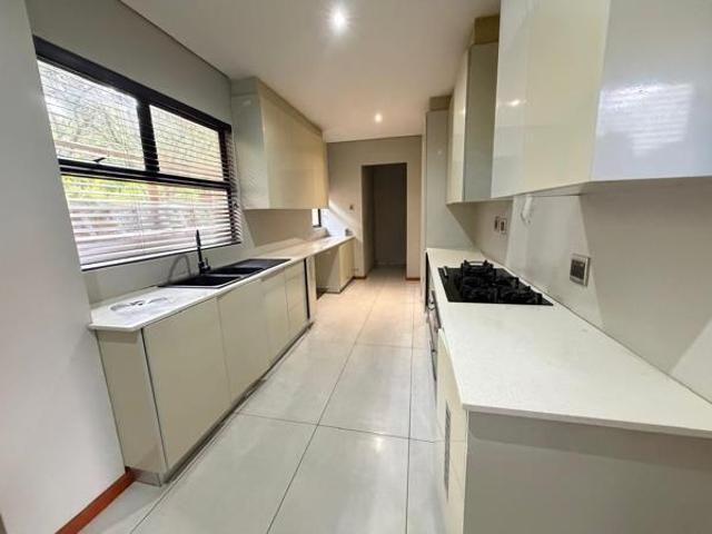 5 Bedroom House in Hilltop Private Estate