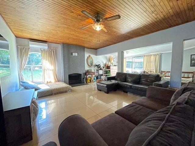 5 Bedroom House in Hutten Heights