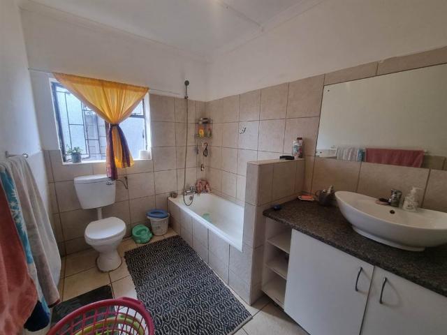 5 Bedroom House in Humansdorp