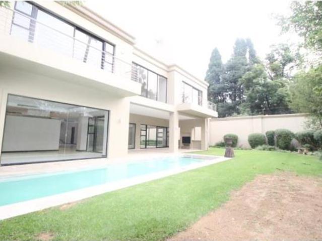 5 Bedroom House in Hyde Park