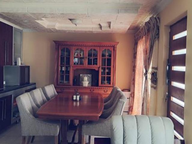 5 Bedroom House in Ilitha Park