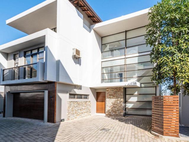 5 Bedroom House in Izinga Estate