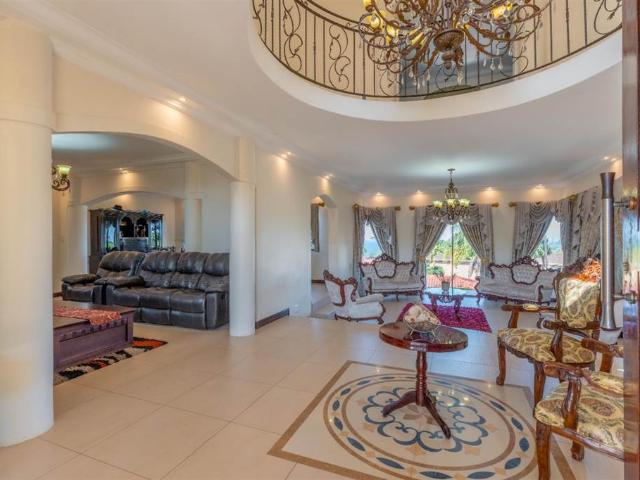 5 Bedroom House in Izinga Ridge