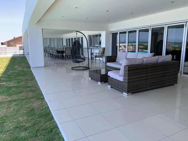 5 Bedroom House in Jeffreys Bay Central