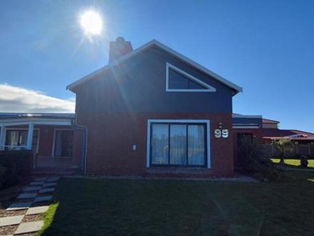 5 Bedroom House in Noorsekloof