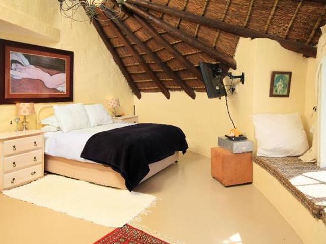 5 Bedroom House in Jeffreys Bay Central