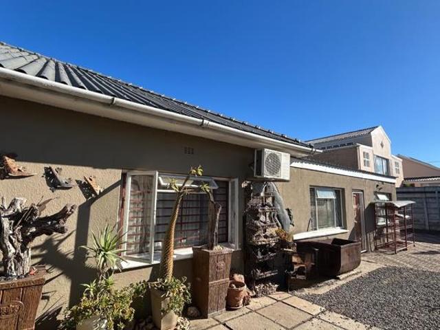 5 Bedroom House in Oakdale