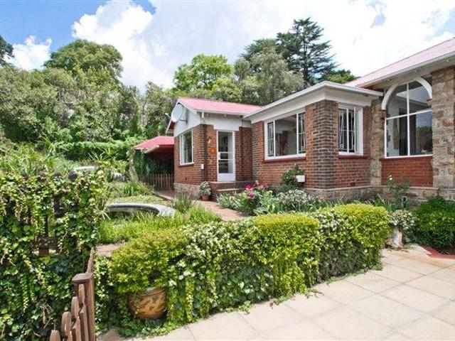 5 Bedroom House in Observatory
