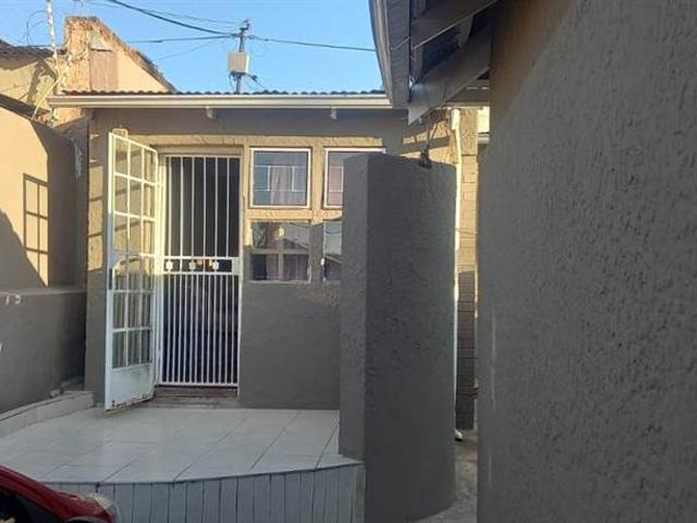 5 Bedroom House in Orange Grove