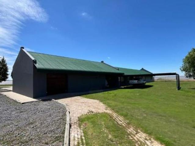 5 Bedroom House in Oranjeville