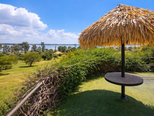 5 Bedroom House in Oranjeville