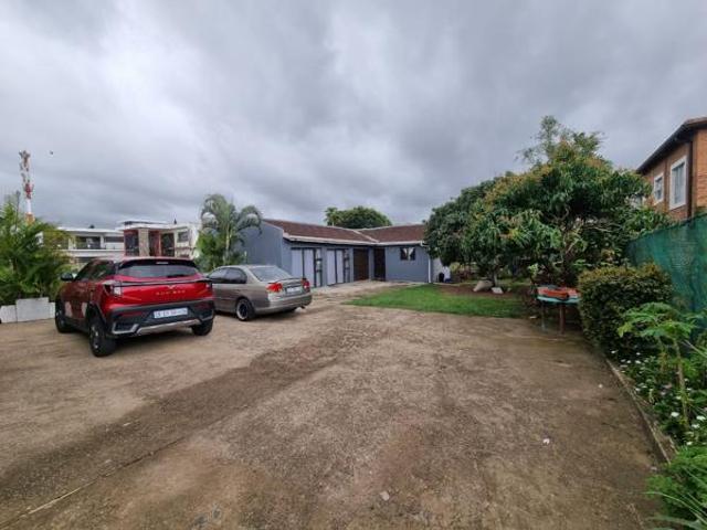5 Bedroom House in Ottawa