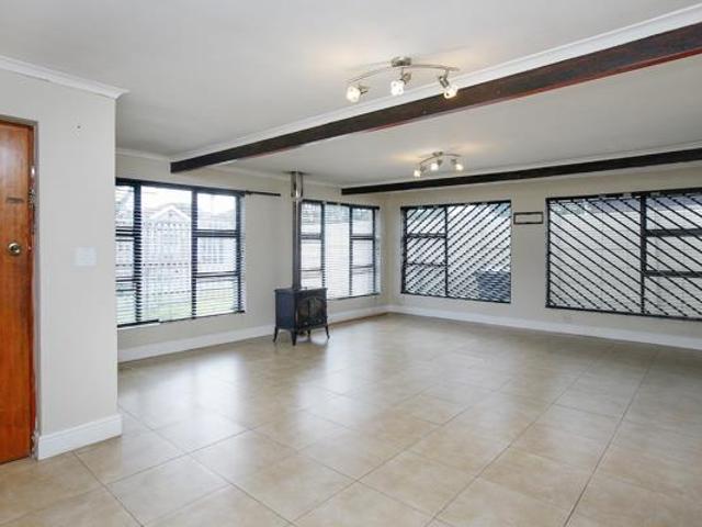 5 Bedroom House in Ottery