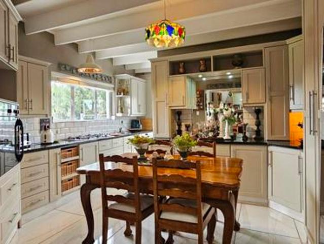 5 Bedroom House in Oudtshoorn
