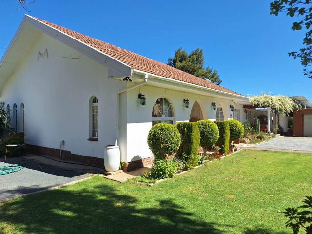 5 Bedroom House in Oudtshoorn