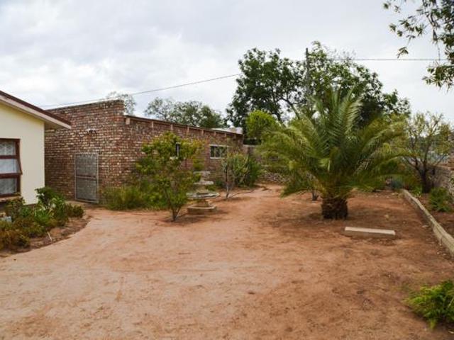 5 Bedroom House in Oudtshoorn North