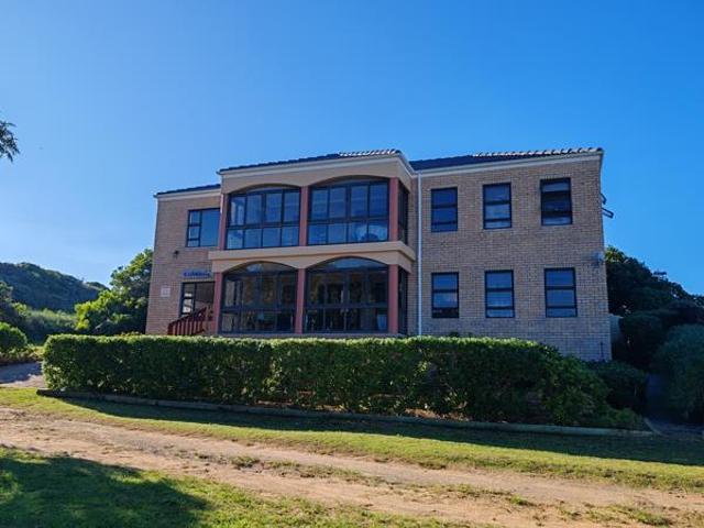 5 Bedroom House in Oyster Bay