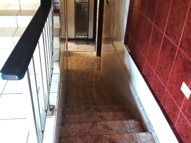 5 Bedroom House in Lotusville