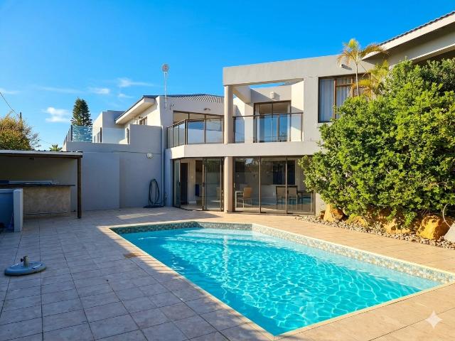 5 Bedroom House in Lower Robberg