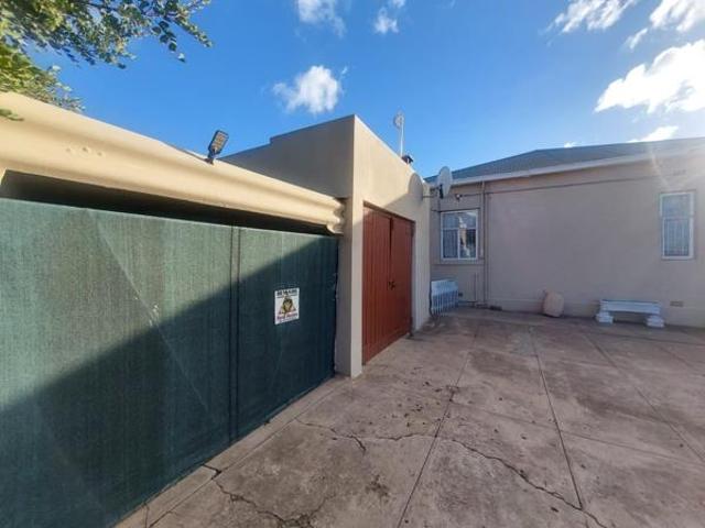 5 Bedroom House in Ladismith