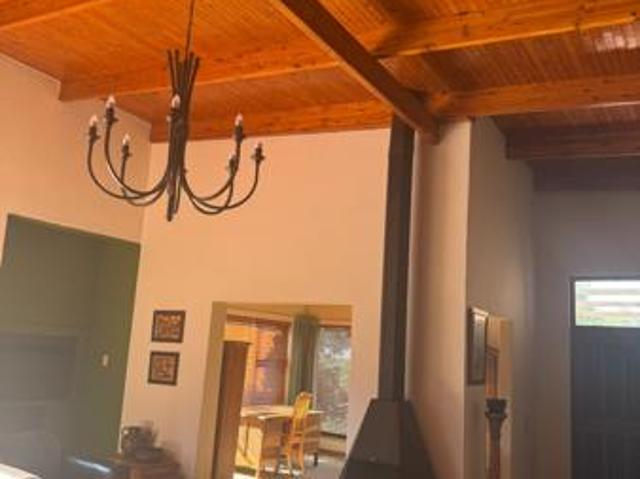 5 Bedroom House in Ladismith