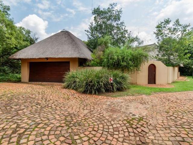 5 Bedroom House in Lakeland Estate