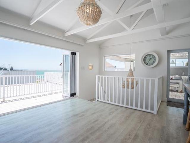 5 Bedroom House in Langebaan North