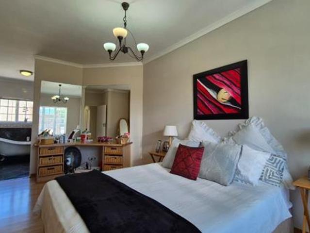 5 Bedroom House in Langebaan Central