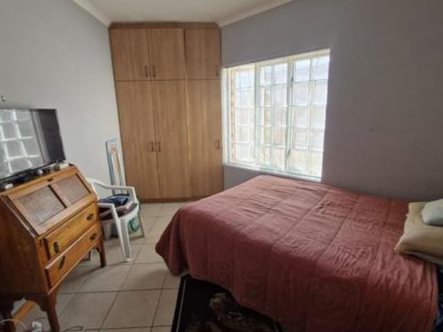 5 Bedroom House in Langebaan Central