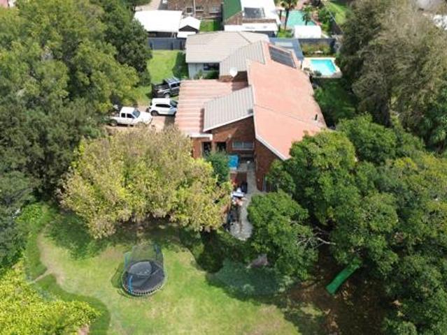 5 Bedroom House in Leandra