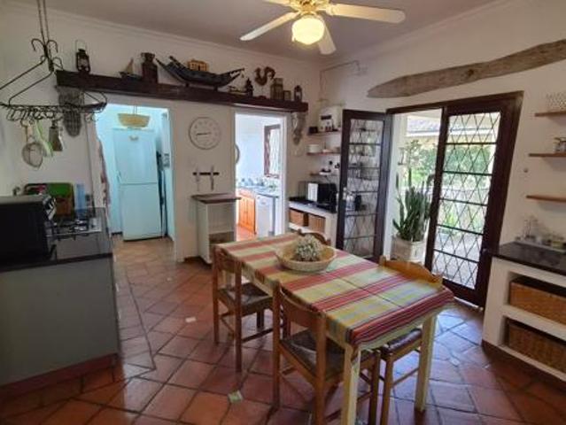 5 Bedroom House in Leisure Bay