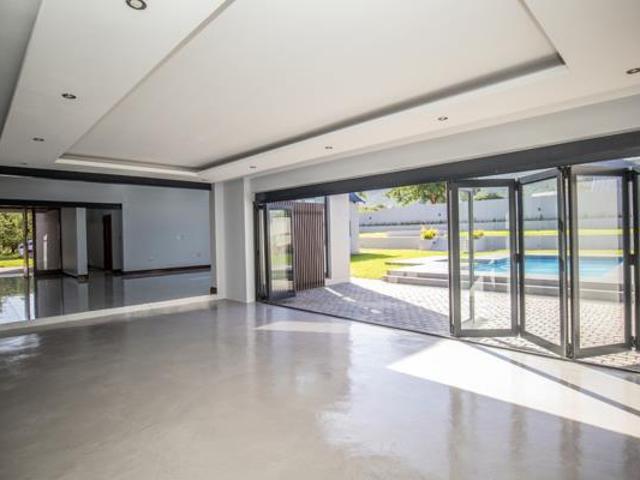 5 Bedroom House in Leloko