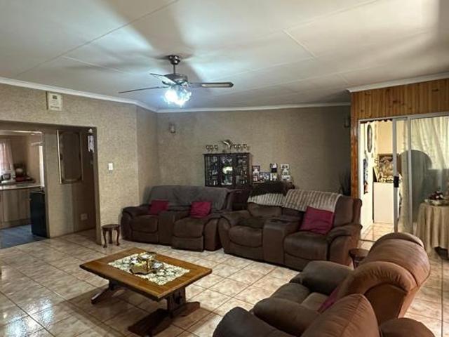 5 Bedroom House in Lennoxton